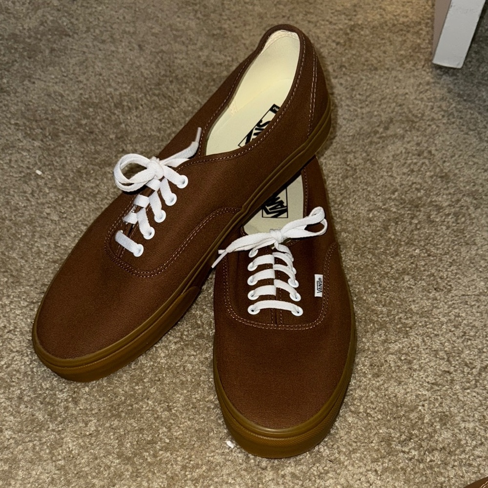 Vans Customs Men's Brown Canvas classics with White Laces